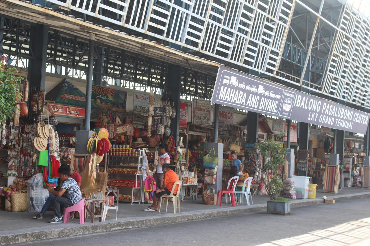 Third & Sean'S Place Legazpi Εξωτερικό φωτογραφία