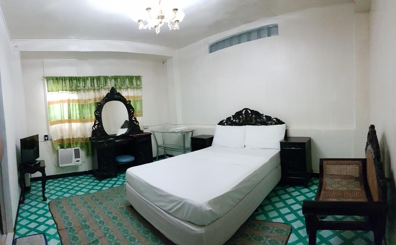 Third & Sean'S Place Legazpi Εξωτερικό φωτογραφία